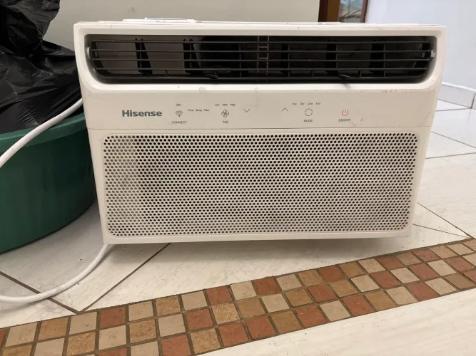Ar Condicionado de Parede Hisense Seminovo - 127V
