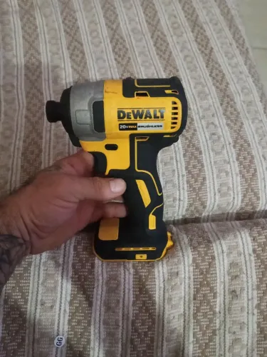 Parafusadeira Dewalt 20 amperes