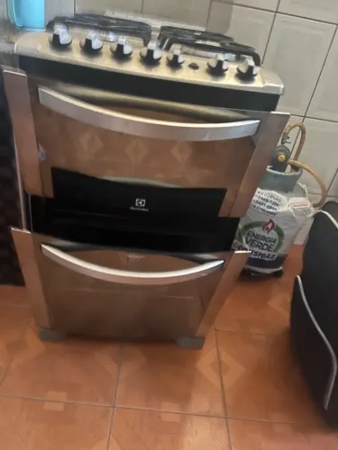 Fogão Piso Electrolux 4 Bocas Forno Duplo Inox Elétrico/gás (Usado)