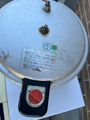 Panela de pressão japonesa 6 litros , faltando o pino