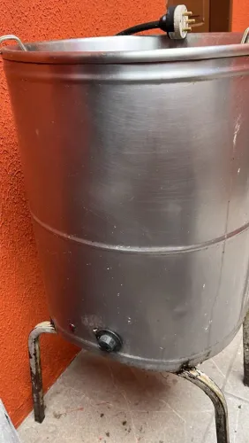 Fritadeira Industrial Elétrica Tipo Tacho Inox com Cesto Reforçado