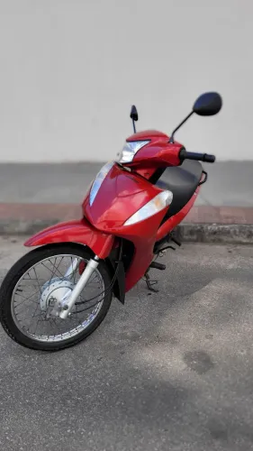 Honda Biz 125 pouco rodada 