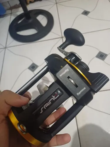 Carretilha Saint Kratos 40 direita (nunca usado)