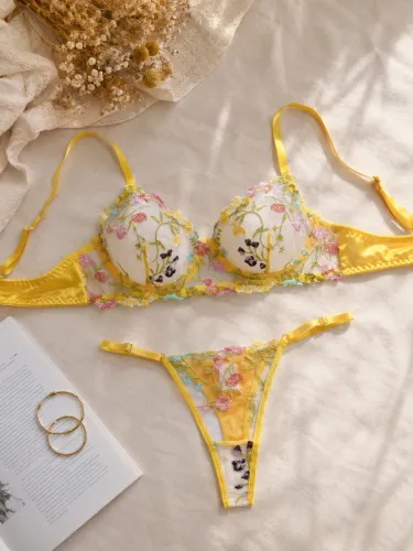 ? Conjunto Floral Amarelo ?