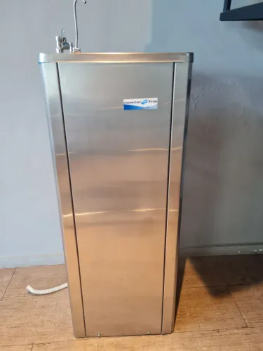 Bebedouro purificador de coluna Inox