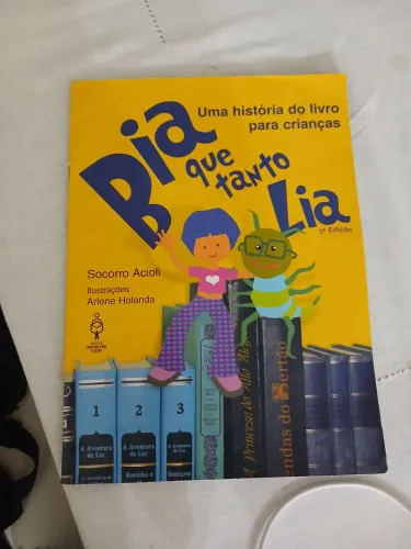 Livro de leitura Bia que tanto lia