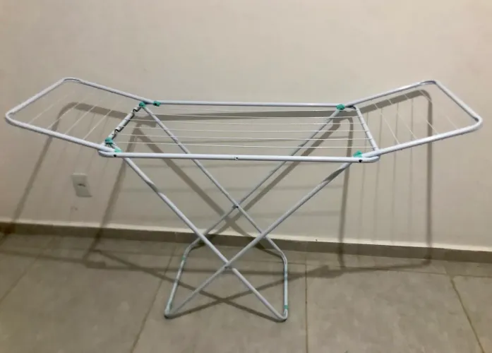 Varal de chão Mor