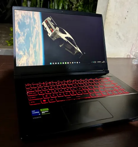 MSI Gamer i5 12ª 16GB RAM 1TB HD 256gb SSD  RTX2050 - seminovo , extremamente conservado 