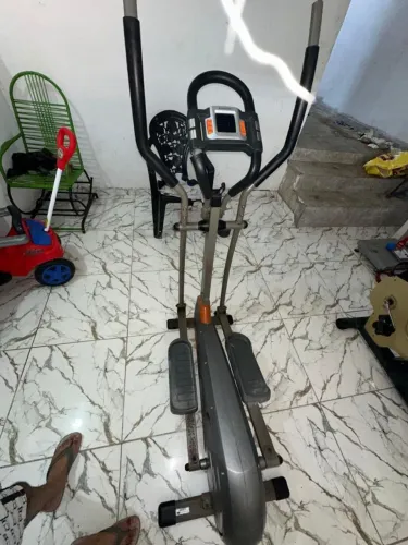 Elíptico musculação 