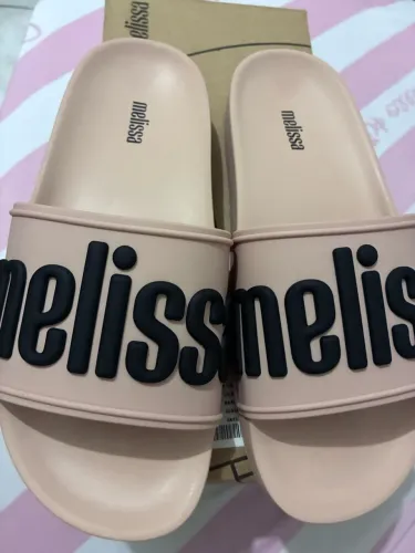 Melissa chill slid 37