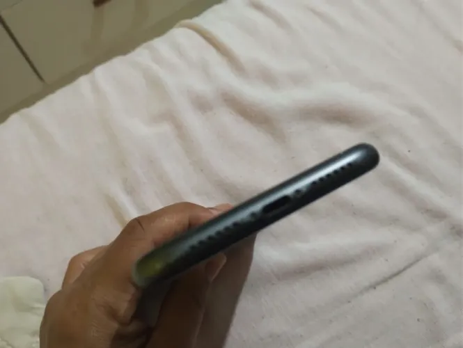 Vende-se um celular iPhone 11