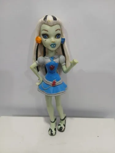 FRANKIE STEIN, DA FRANQUIA MONSTER HIGH!DO MCLANCHE FELIZ