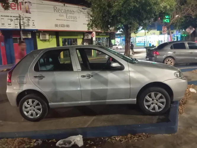 Fiat Palio 1.0 Economy Fire Flex 8V 4P 2011
