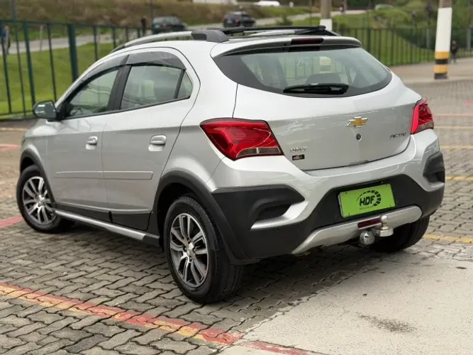 Chevrolet Onix Activ 1.4 8V Flex Aut. 4P 2018