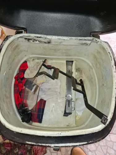 Vendo baú 90 litros.Valor 400,00