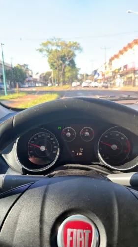 Fiat Punto Attractive 1.4 Fire Flex 8V 5P 2014
