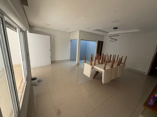 ? VENDO EXCELENTE CASA NO CPA II - RUA MARANHÃO