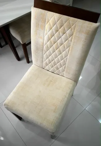 Mesa 4 cadeiras maciça