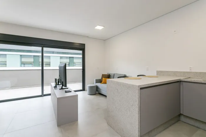 Apartamento cobertura mobiliado no bairro Saco Grande.