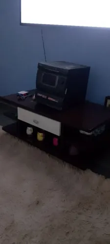 Vendo um rack usado,madeira pura