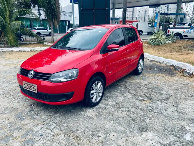 Volkswagen Fox 1.0 MI Total Flex 8V 5P 2013