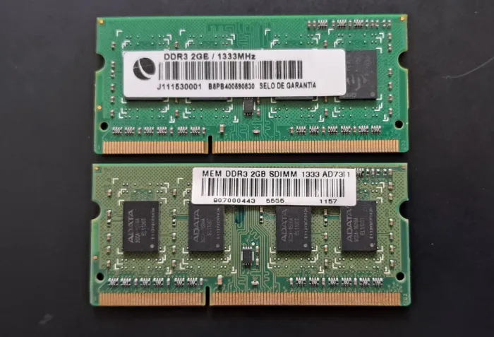 Troco duas memórias Ram para notebook (DDR3 2GB de 1333 MHz) em dois controles de play2