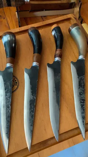 Faca gaúcha para churrasco