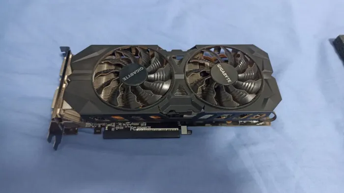 Placa de vídeo GTX 960 2 gb gigabyte