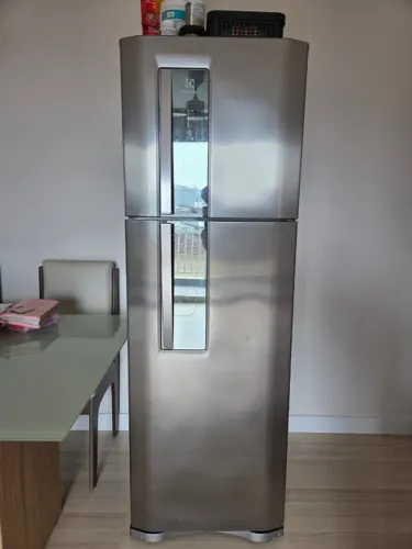 Geladeira Eletrolux Inox 382 l Frost Free modelo df42