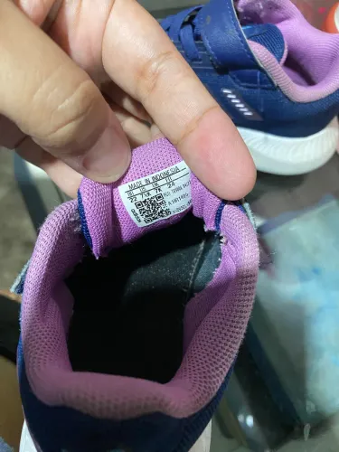 Tênis adidas infantil