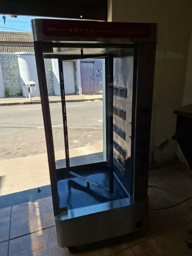 Vendo assadeira de frangos e carnes giratoria toda inox bivolt de infravermelho ler abaixo