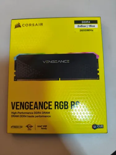 Kit 2x8gb Corsair RGB