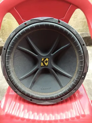 Auto falante 15 polegadas kiker comp toca muito