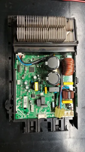 Placa condensadora springer Midea 12000 btus.  No estado.