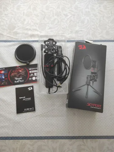Microfone Redragon Seyfert 