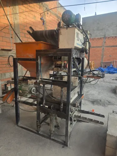 Fabrica de blocos e pre moldados