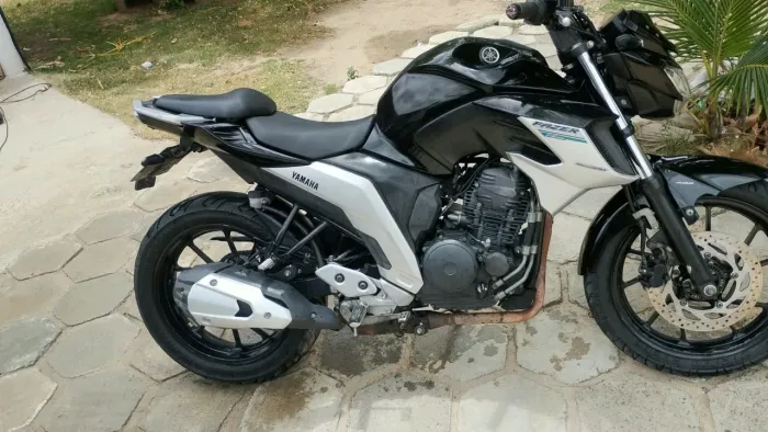 Vendo FZ25 Fazer