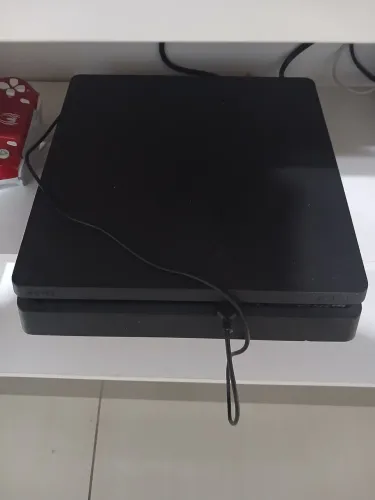 ? PS4 1TB à Venda - Ótimo Estado! ?