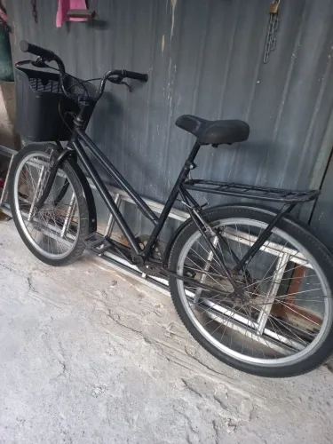 Bicicleta poti funcionando direitinho 250 reais pra vender logo