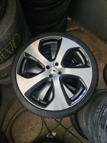 Roda aro 20 Mod Golf GTi