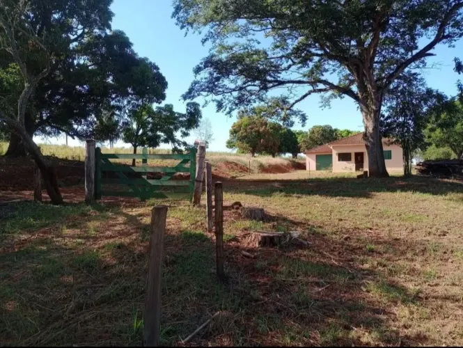 Sítio à venda em Pilar do Sul-SP, com 2 quartos, 2 salas, 2 banheiros e 2 vagas de garagem