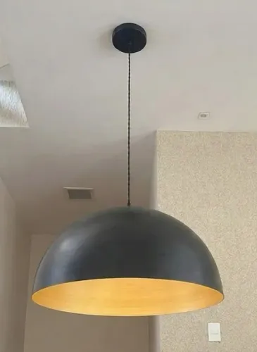 Luminária Pendente Meia Lua Gigante Preto e Dourado (90 cm) - Oportunidade!