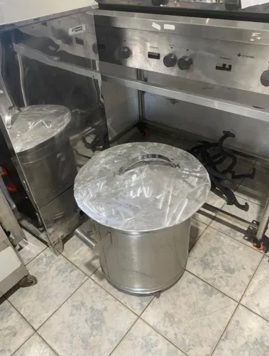 Lixeira de inox