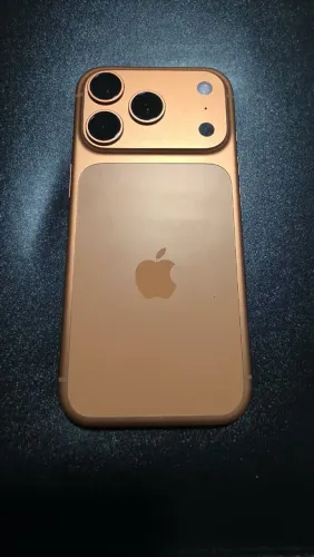 iPhone 17 Pro 256GB | 2 Meses de Uso | Bateria 100% | Vidro Quebrado<br>