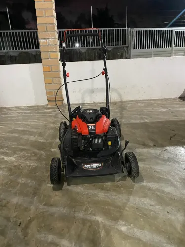 Carrinho de grama