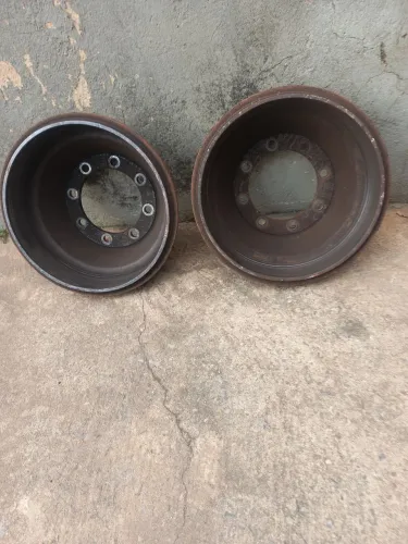 VENDO  2 TAMBORES DE FREIO 