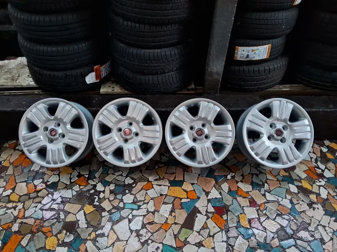 Jogo de rodas de liga leve aro 14/4 furos originais Fiat Palio Weekend Adventure e outros