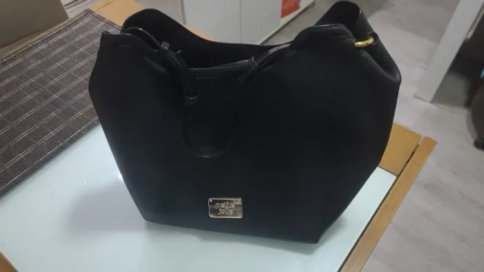 Bolsa feminina em couro sintetico Petite Jolie