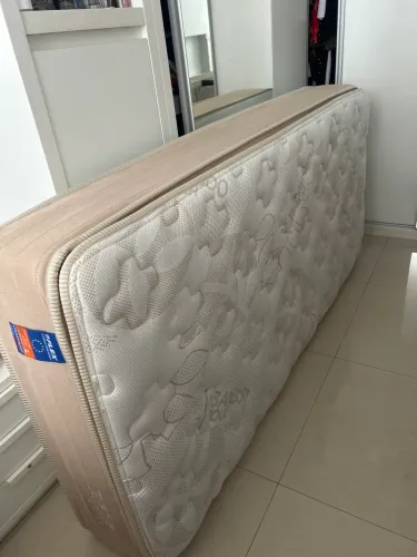 Cama de solteiro 