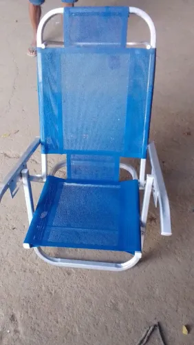 Vendo cadeira de alumínio com mesa e carrinho
